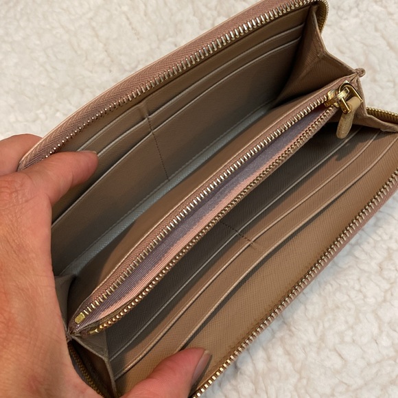 Prada Fiocco Saffiano wallet - Picture 6 of 8